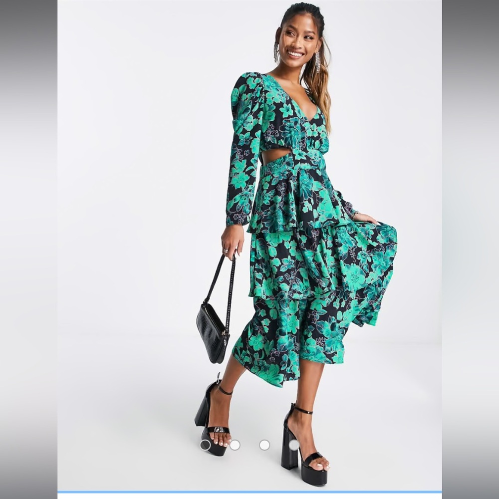 TOP SHOP: cut out side tiered floral midi dress in green. Size 6